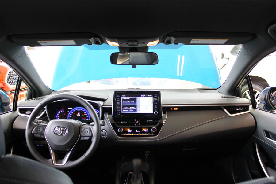 St-Hubert Toyota Corolla Hatchback 2019 Interior.jpg
